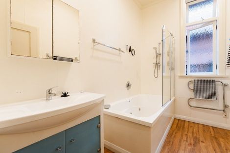 Photo of property in 4 Massey Avenue, Saint Clair, Dunedin, 9012