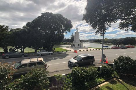 Photo of property in 71 Esplanade, Kaiti, Gisborne, 4010