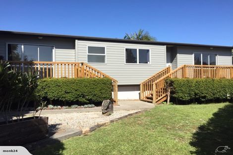 Photo of property in 53a Stottholm Road, Titirangi, Auckland, 0604