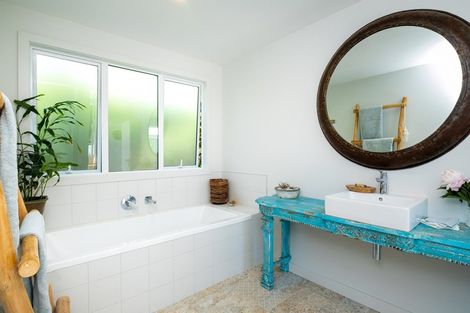 Photo of property in 19 Harper Road, Waimarama, 4294