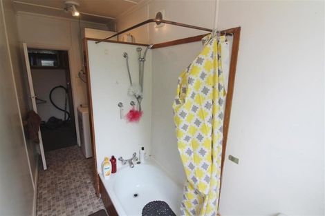 Photo of property in 26 Eglinton Road, The Glen, Dunedin, 9011