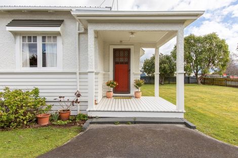 Photo of property in 4 Trafalgar Street, Dannevirke, 4930