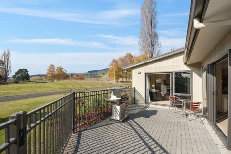 Photo of property in 122 Kinloch Road, Kinloch, Taupo, 3377