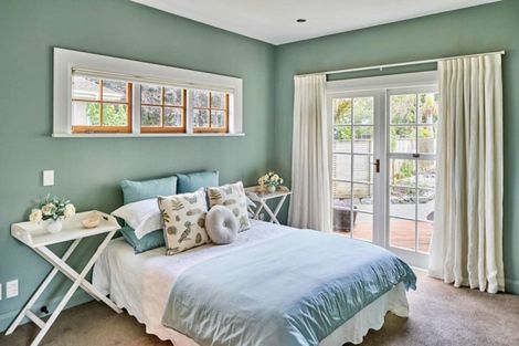 Photo of property in 3 Nikau Grove, Woburn, Lower Hutt, 5010