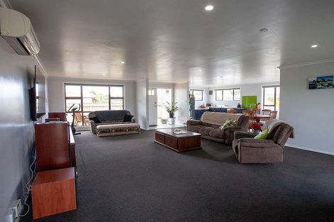 Photo of property in 7 Te Whena Place, Waitara, 4320