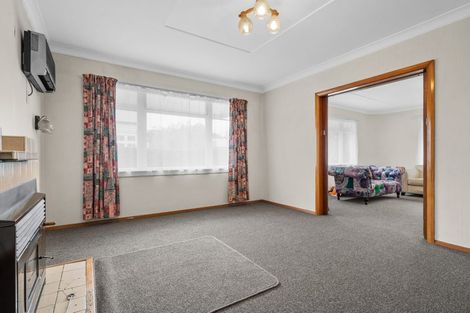 Photo of property in 25 Victoria Street, Carterton, 5713