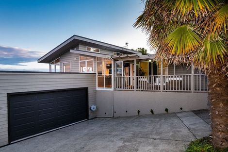 Photo of property in 2a Cobden Road, Bluff Hill, Napier, 4110