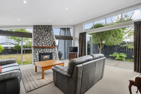 Photo of property in 22 Okaia Drive, Kinloch, Taupo, 3377