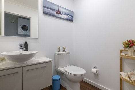 Photo of property in 49 Chateau Crescent, Rangatira Park, Taupo, 3330