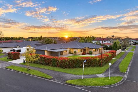 Photo of property in 1 Roderick Place, Rototuna, Hamilton, 3210