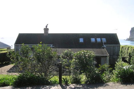 Photo of property in 2 Bay View Place, Ferry Landing, Whitianga, 3591