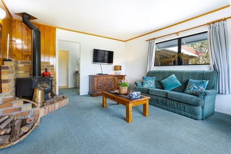 Photo of property in 5 Wendy Road, Waitakere, Auckland, 0816