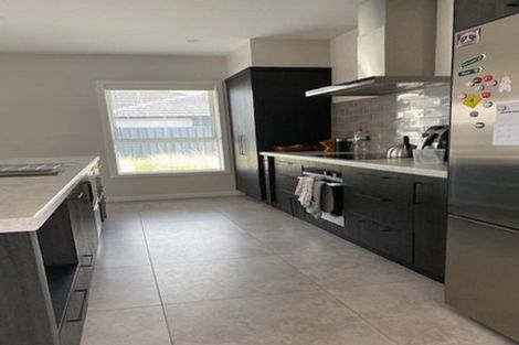 Photo of property in 2 Rangataiki Place, Awatoto, Napier, 4110