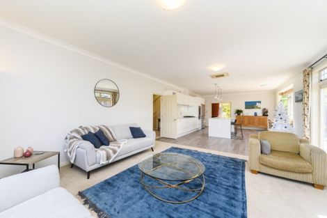 Photo of property in 8 Kowhai Avenue, Takaro, Palmerston North, 4410