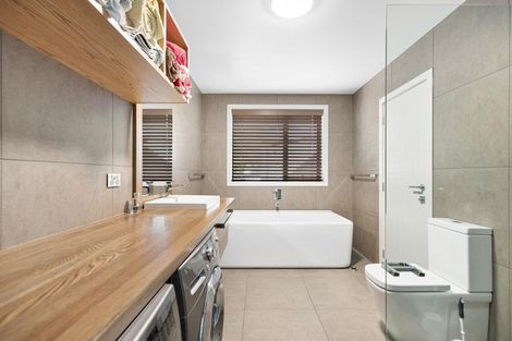 Photo of property in 76 West Meadows Drive, Wanaka, 9305