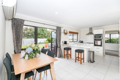 Photo of property in 71 Ayrshire Drive, Grandview Heights, Hamilton, 3200