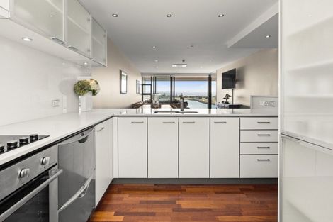 Photo of property in 503/7 Humber Street, Pandora, Napier, 4110