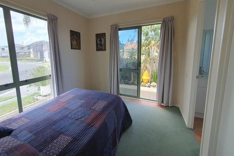 Photo of property in 130 Bream Bay Drive, Ruakaka, 0116