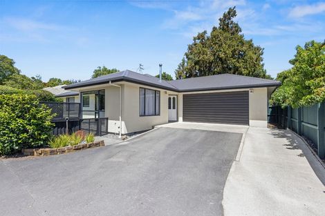 Photo of property in 190 Main North Road, Redwood, Christchurch, 8051