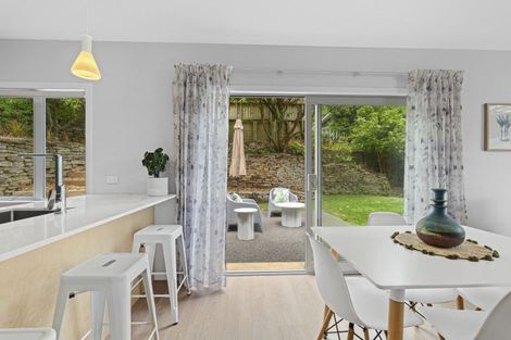 Photo of property in 5 Awanui Street, Merrilands, New Plymouth, 4312