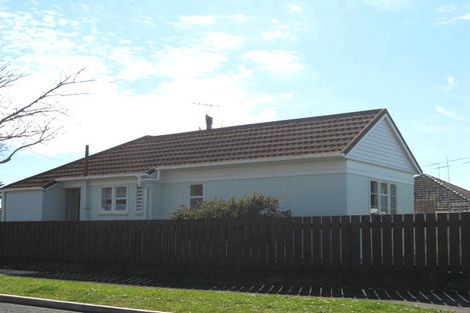 Photo of property in 1 Exeter Street, Brooklands, New Plymouth, 4310