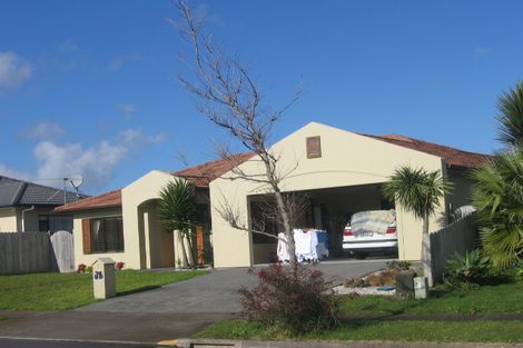 Photo of property in 8 Chapletown Drive, East Tamaki, Auckland, 2016