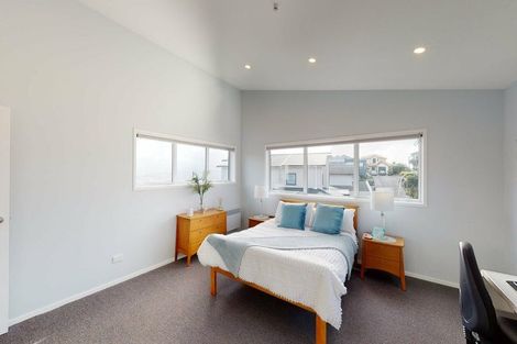 Photo of property in 9 Birkhall Grove, Strathmore Park, Wellington, 6022