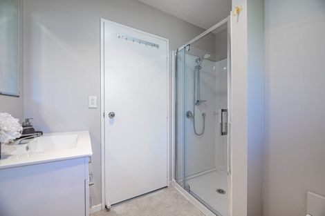 Photo of property in 6a Jillian Drive, Ranui, Auckland, 0612