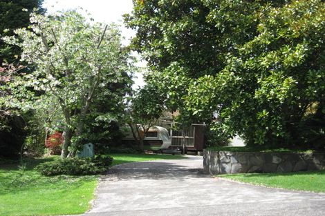 Photo of property in 5 Tupara Crescent, Kawaha Point, Rotorua, 3010