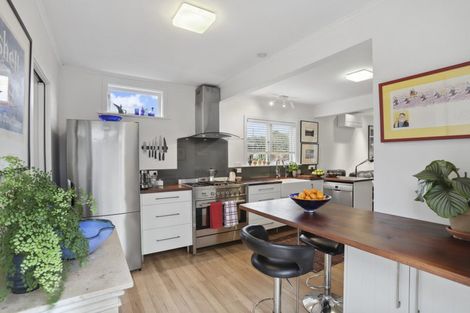 Photo of property in 1b Nicolas Avenue, Glen Eden, Auckland, 0602