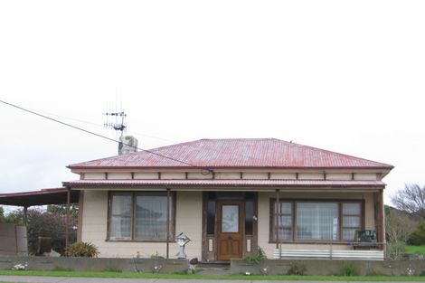 Photo of property in 54 Avenue Road, Foxton, 4814