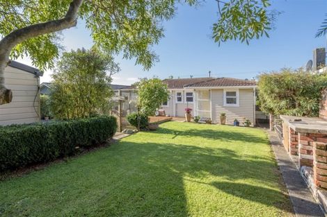 Photo of property in 97 Kawiu Road, Levin, 5510