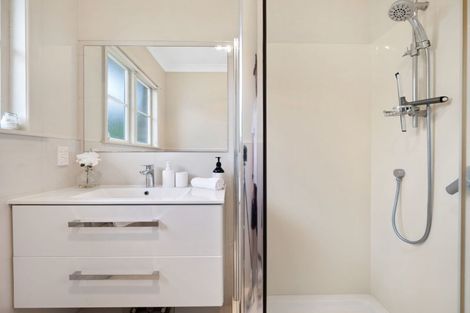 Photo of property in 13 Vardon Road, St Andrews, Hamilton, 3200