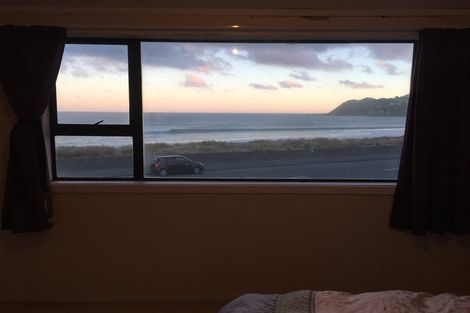 Photo of property in 2/30 Lyall Parade, Lyall Bay, Wellington, 6022