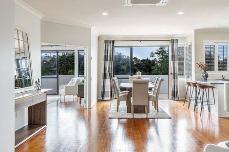 Photo of property in 5 Hobie Court, West Harbour, Auckland, 0618