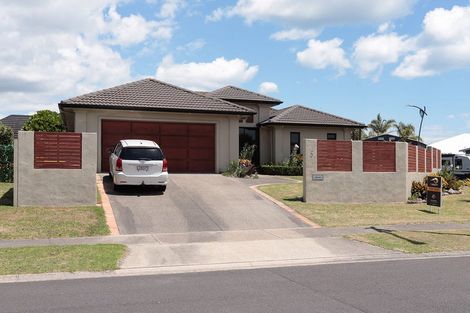 Photo of property in 5 Pompano Key, Papamoa Beach, Papamoa, 3118