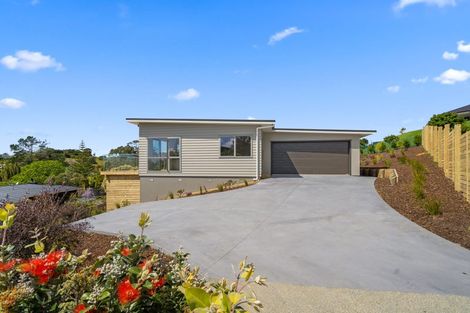 Photo of property in 10 Morey Road, Cable Bay, 0420