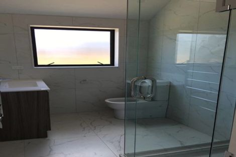 Photo of property in 6 Twin Parks Rise, Papakura, 2110