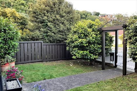 Photo of property in 3/2 Burdendale Grove, Churton Park, Wellington, 6037