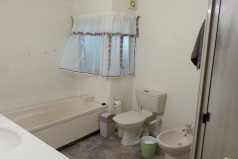 Photo of property in 11 Sirsi Terrace, Broadmeadows, Wellington, 6035