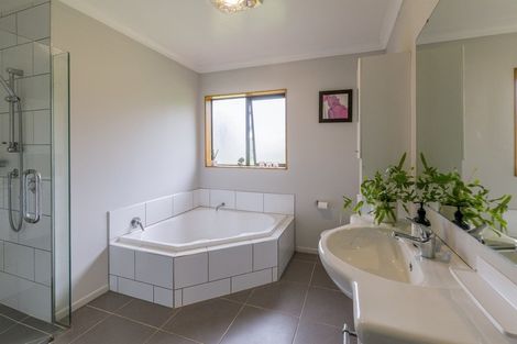 Photo of property in 99 Te Whanga Road, Levin, 5572