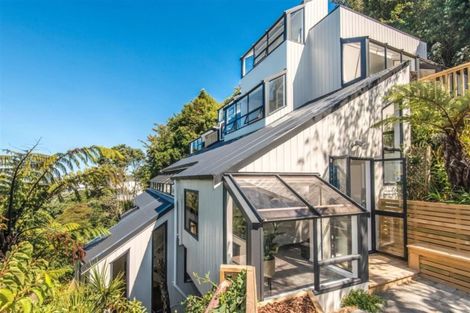 Photo of property in 33 Homebush Road, Khandallah, Wellington, 6035