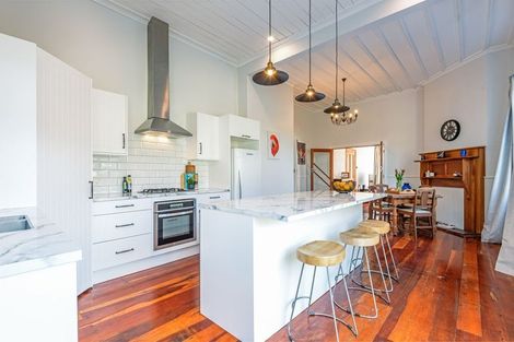 Photo of property in 19 Alfred Street, Roslyn, Palmerston North, 4414