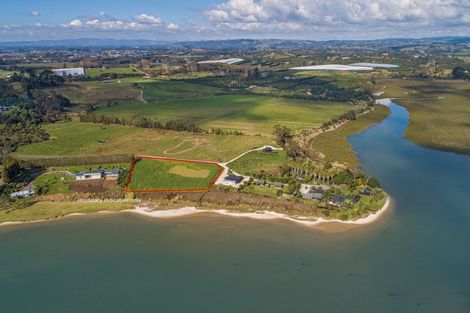 Photo of property in 23a Pahoia Beach Road, Whakamarama, 3172