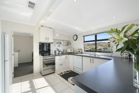 Photo of property in 5 Pendeen Place, Camborne, Porirua, 5026