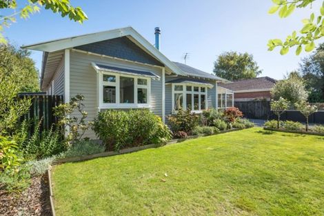 Photo of property in 35 North Parade, Richmond, Christchurch, 8013