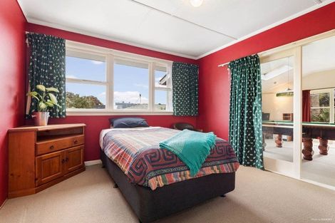 Photo of property in 18 Triangle Road, Massey, Auckland, 0614