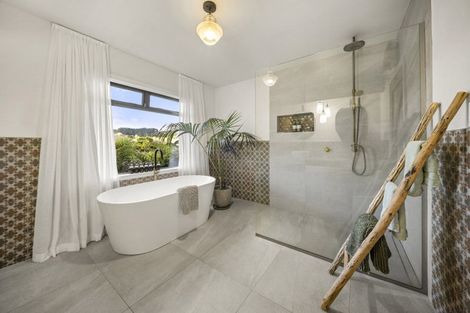 Photo of property in 37 Main Road, Raglan, 3225
