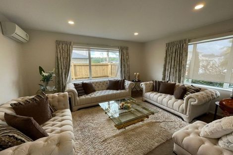 Photo of property in 3 Carrickdawson Drive, Flat Bush, Auckland, 2019