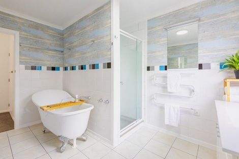 Photo of property in 28 Higgins Street, Marewa, Napier, 4110